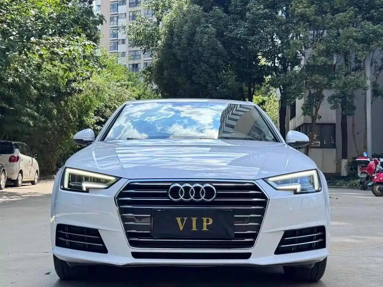 Audi A4L 2019 40 TFSI Progressive (National V Emission Standard) — миниатюра 2