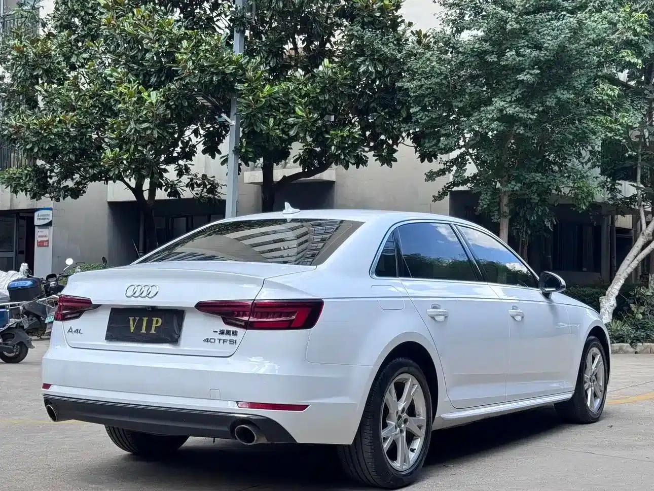 Audi A4L 2019 40 TFSI Progressive (National V Emission Standard) — миниатюра 13