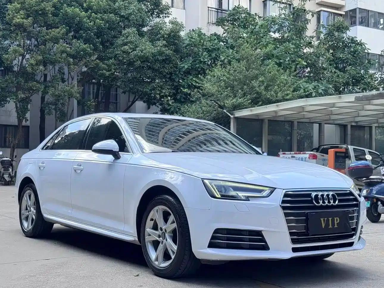 Audi A4L 2019 40 TFSI Progressive (National V Emission Standard) — миниатюра 3
