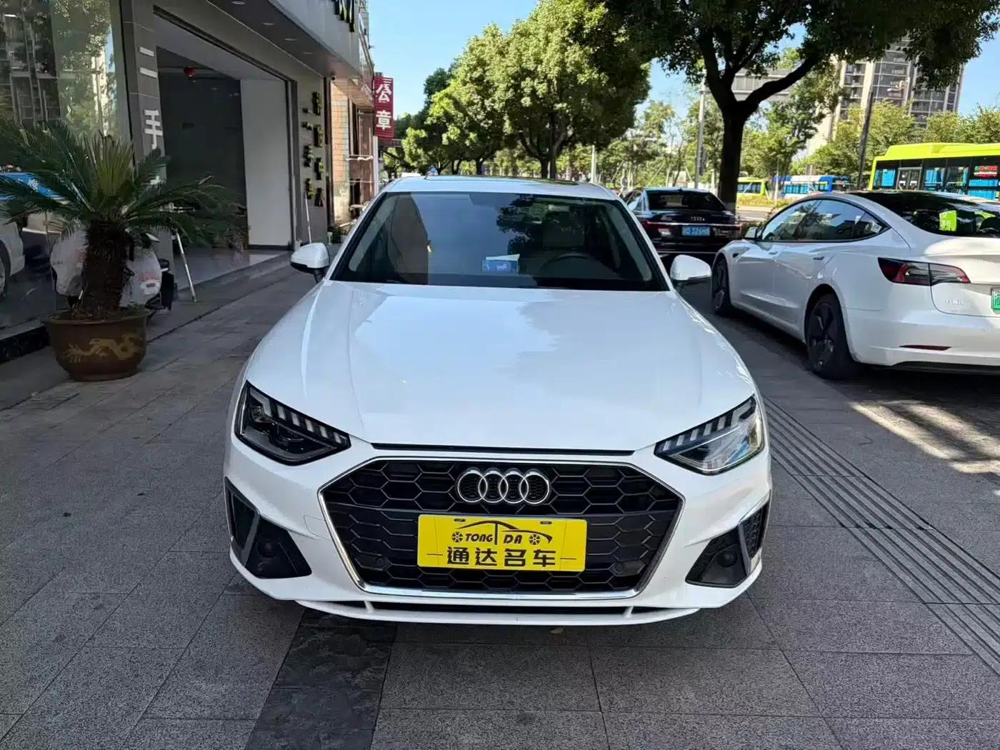 Audi A4L 2020 40 TFSI Fashion Dynamic Edition — миниатюра 1