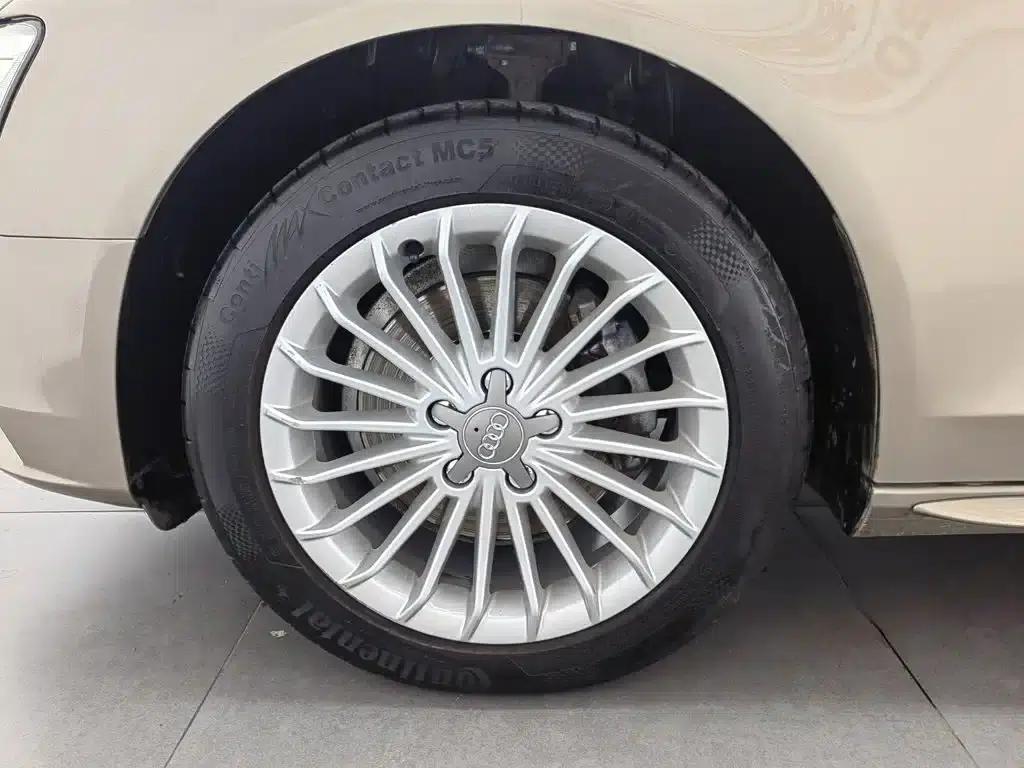 Audi A4L 2013 35 TFSI Automatic Technology Edition — миниатюра 17