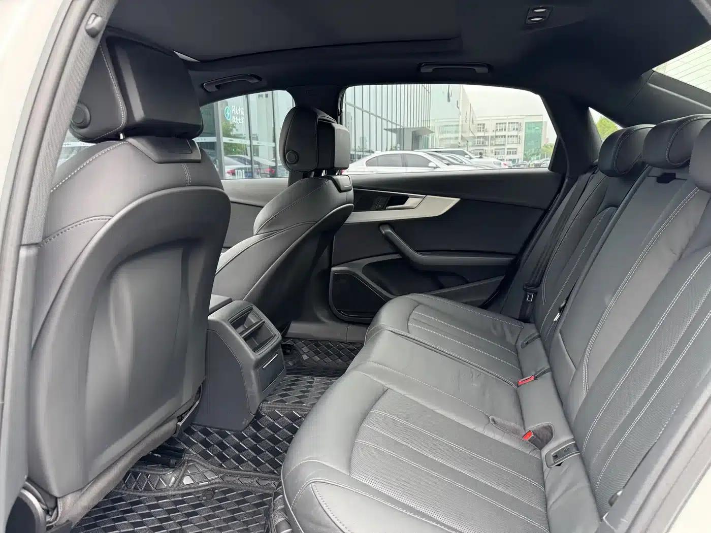 Audi A4L 2022 40 TFSI Fashion Dynamic Edition — миниатюра 15