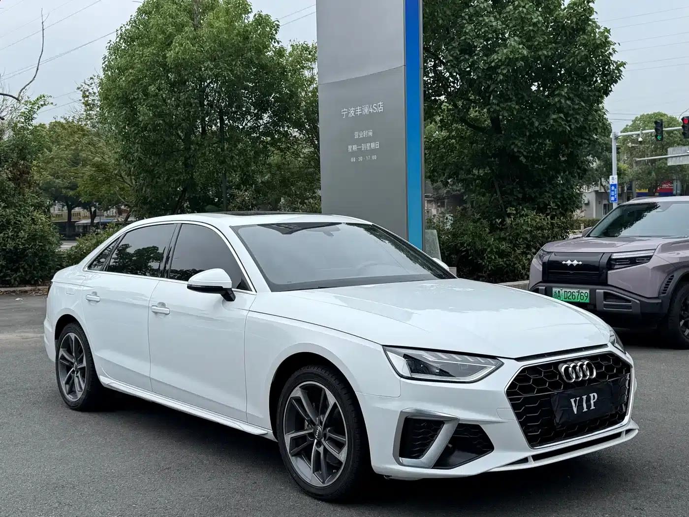 Audi A4L 2022 40 TFSI Fashion Dynamic Edition — миниатюра 3