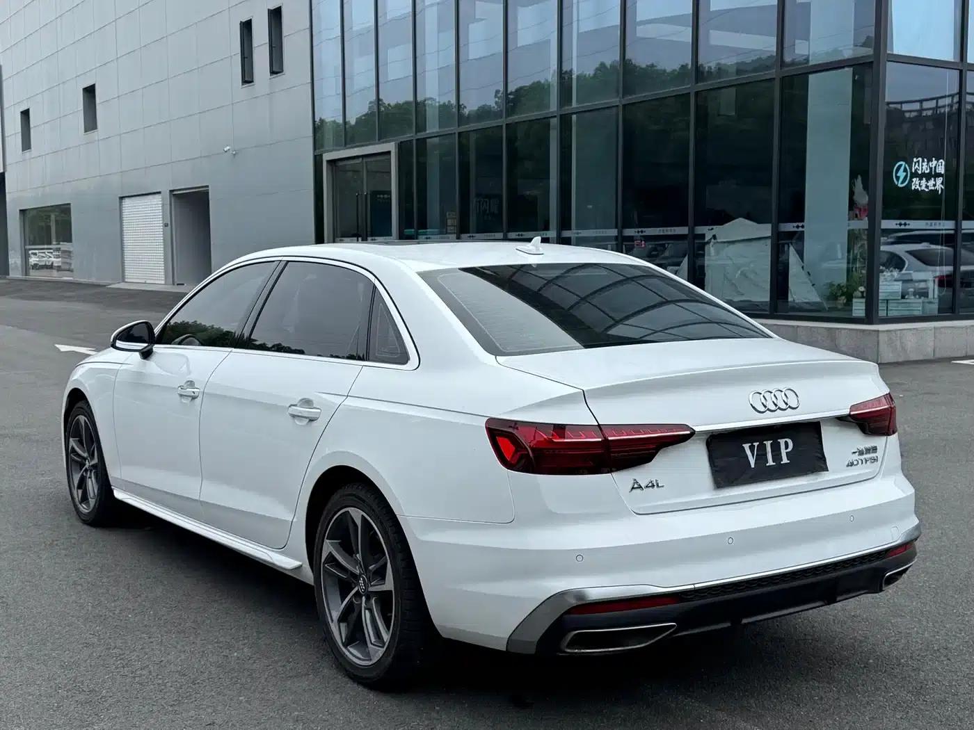 Audi A4L 2022 40 TFSI Fashion Dynamic Edition — миниатюра 22