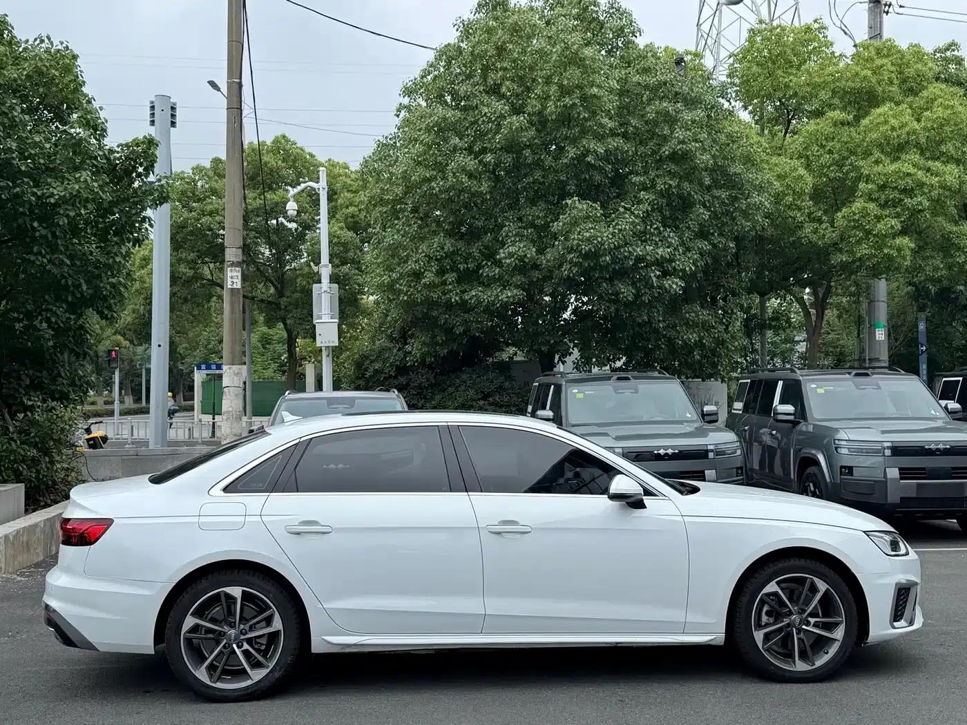 Audi A4L 2022 40 TFSI Fashion Dynamic Edition — миниатюра 23