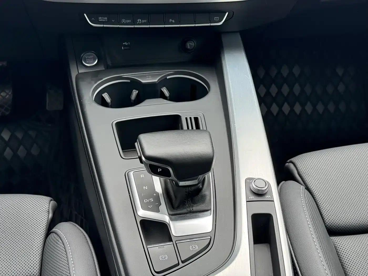 Audi A4L 2022 40 TFSI Fashion Dynamic Edition — миниатюра 7