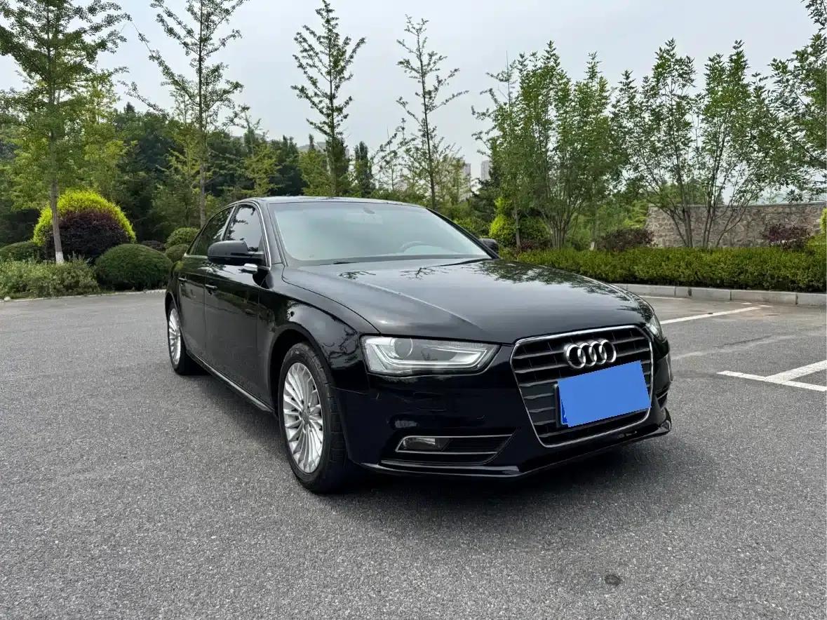 Audi A4L 2015 35 TFSI Automatic Comfort — миниатюра 2