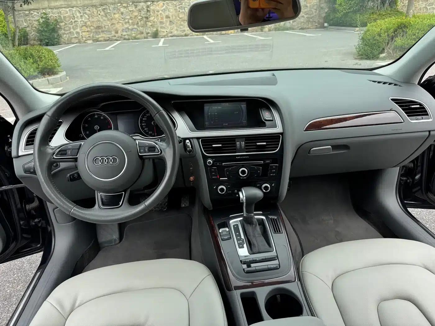 Audi A4L 2015 35 TFSI Automatic Comfort — миниатюра 15