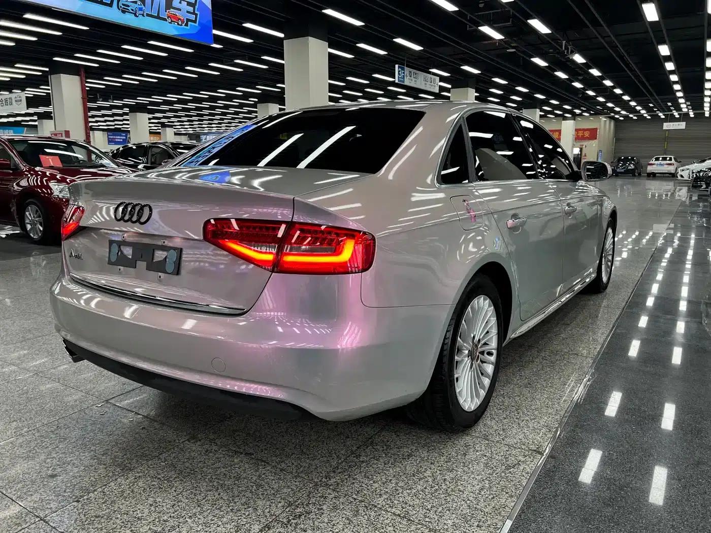 Audi A4L 2016 35 TFSI Classic Edition Automatic Standard Model — миниатюра 16
