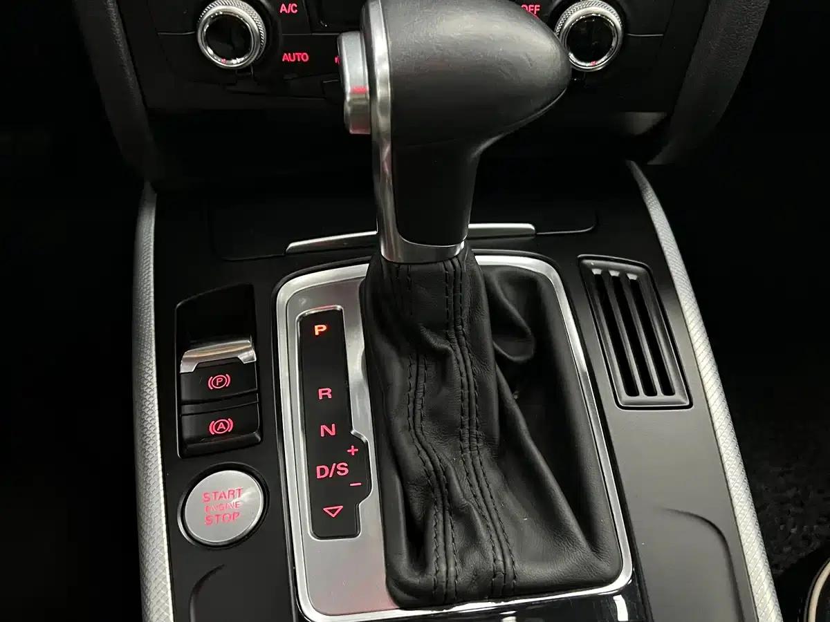 Audi A4L 2016 35 TFSI Classic Edition Automatic Standard Model — миниатюра 7
