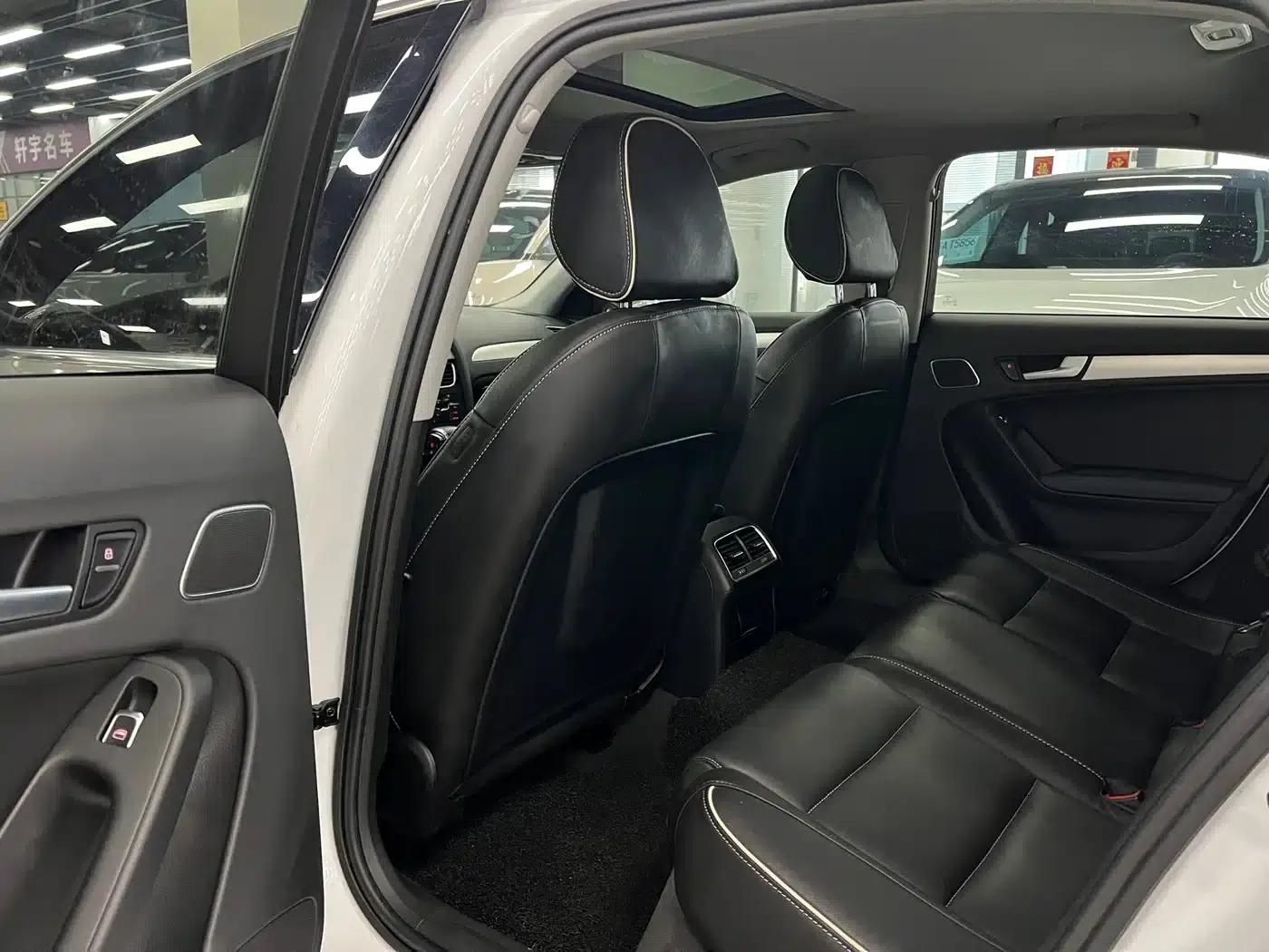 Audi A4L 2016 35 TFSI Classic Edition Automatic Standard Model — миниатюра 10