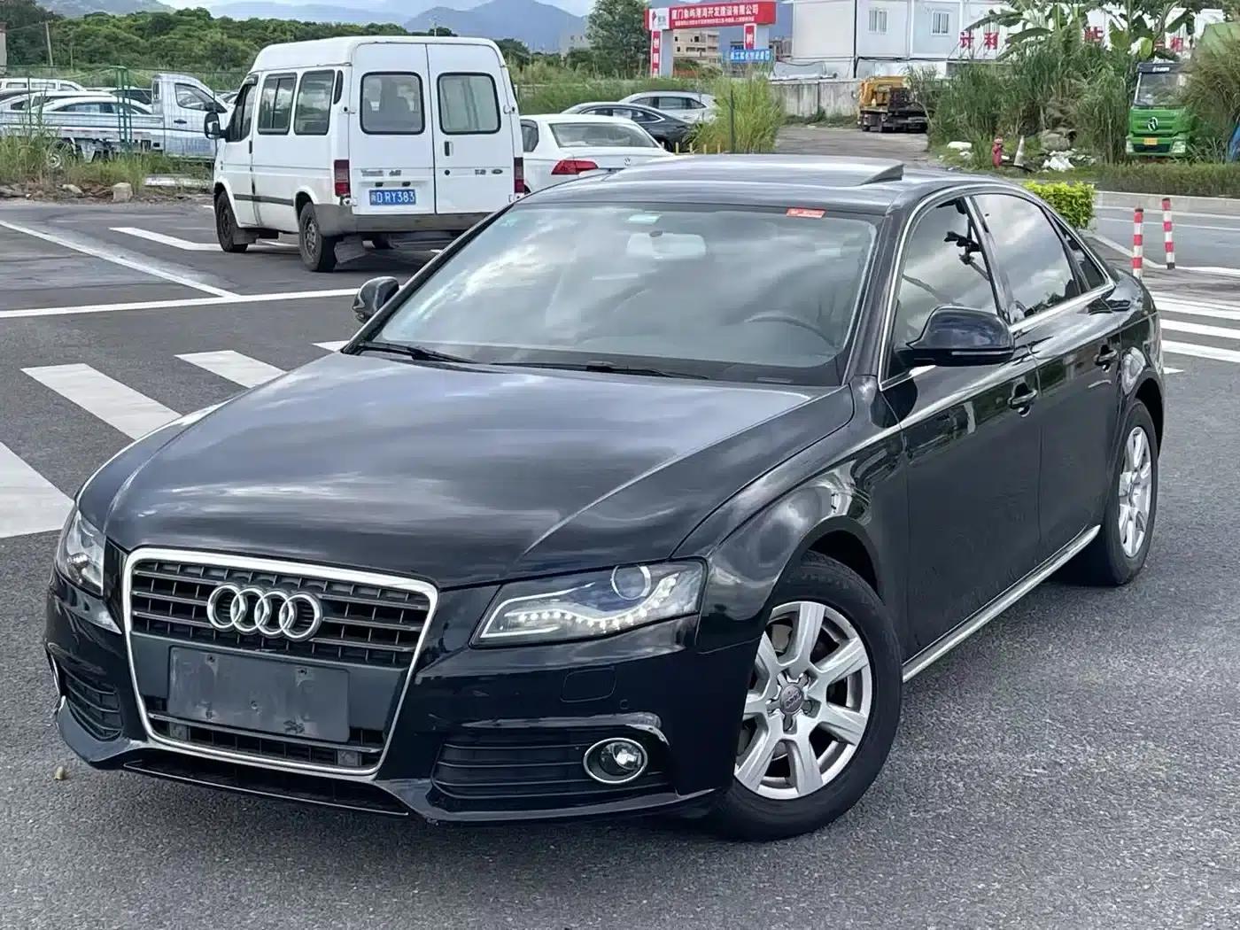 Audi A4L 2012 2.0 TFSI Automatic Technology Edition — миниатюра 1