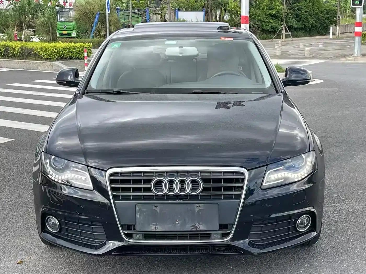 Audi A4L 2012 2.0 TFSI Automatic Technology Edition — миниатюра 2