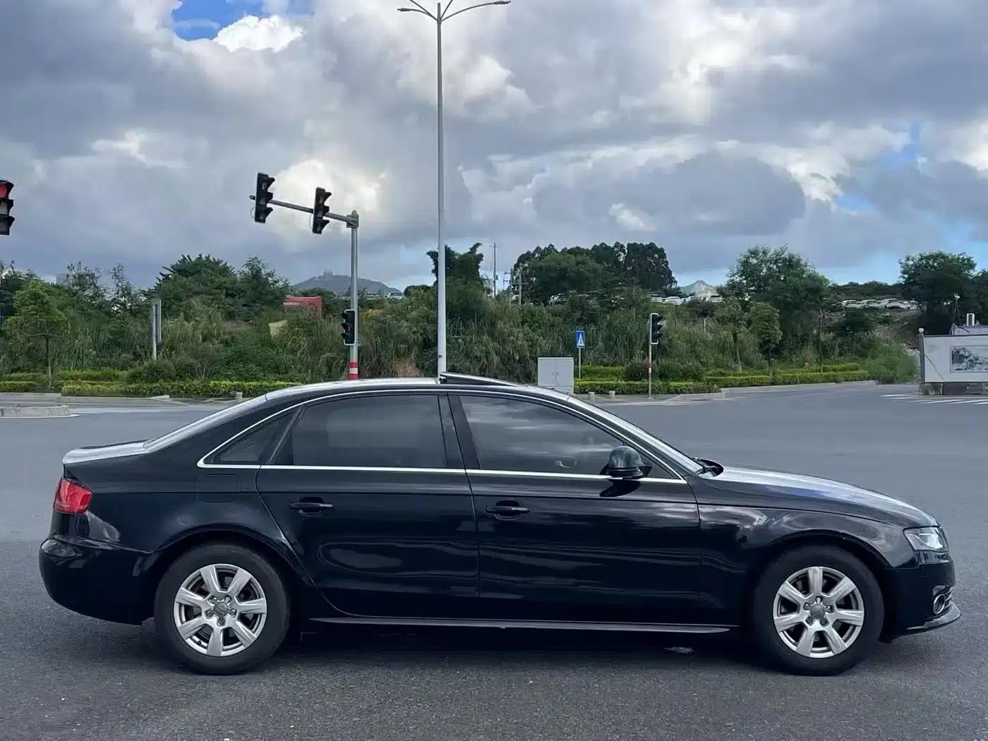 Audi A4L 2012 2.0 TFSI Automatic Technology Edition — миниатюра 4