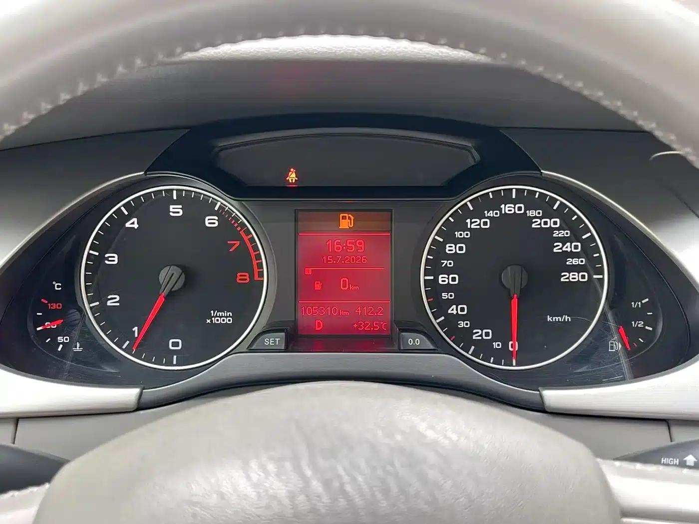 Audi A4L 2012 2.0 TFSI Automatic Technology Edition — миниатюра 7
