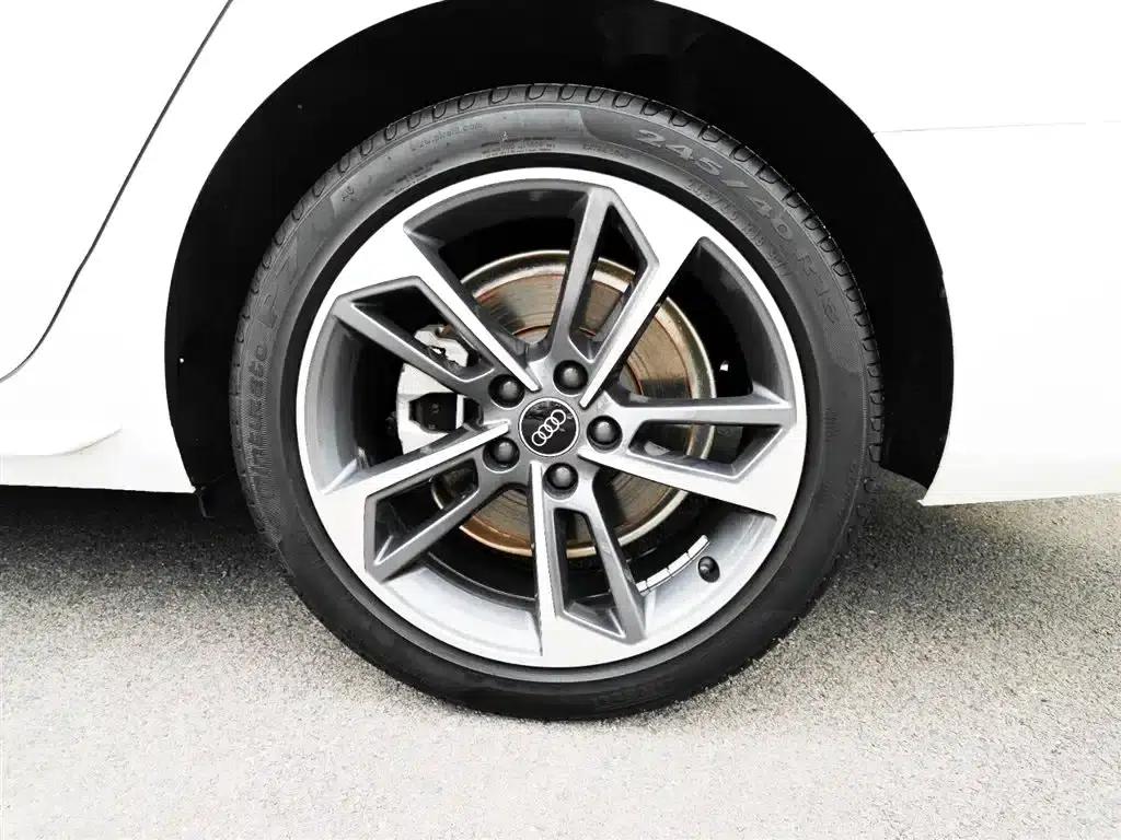 Audi A4L 2024 40 TFSI Fashion Dynamic Edition — миниатюра 17