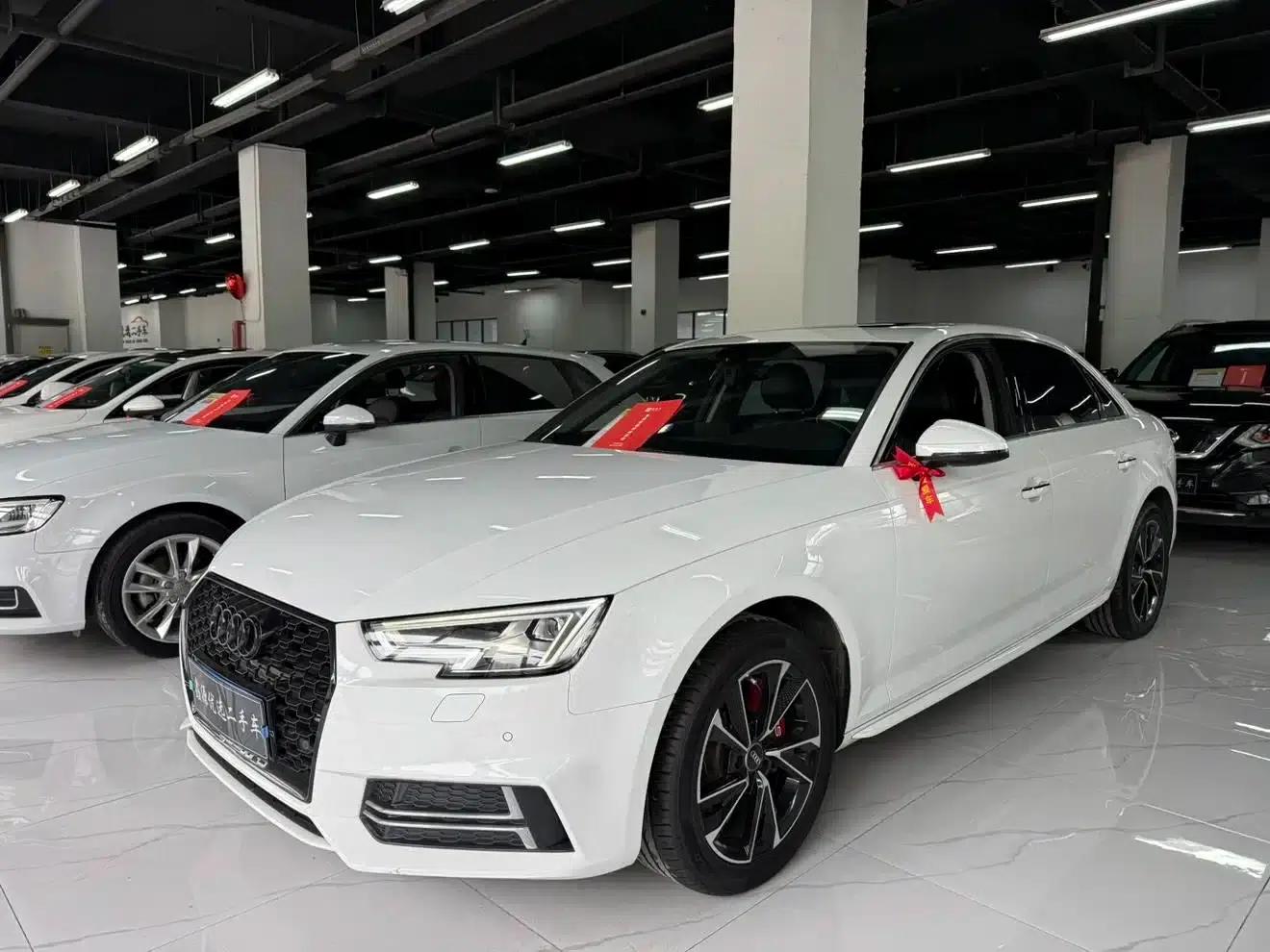 Audi A4L 2019 40 TFSI Progressive (National V Emission Standard) — миниатюра 1