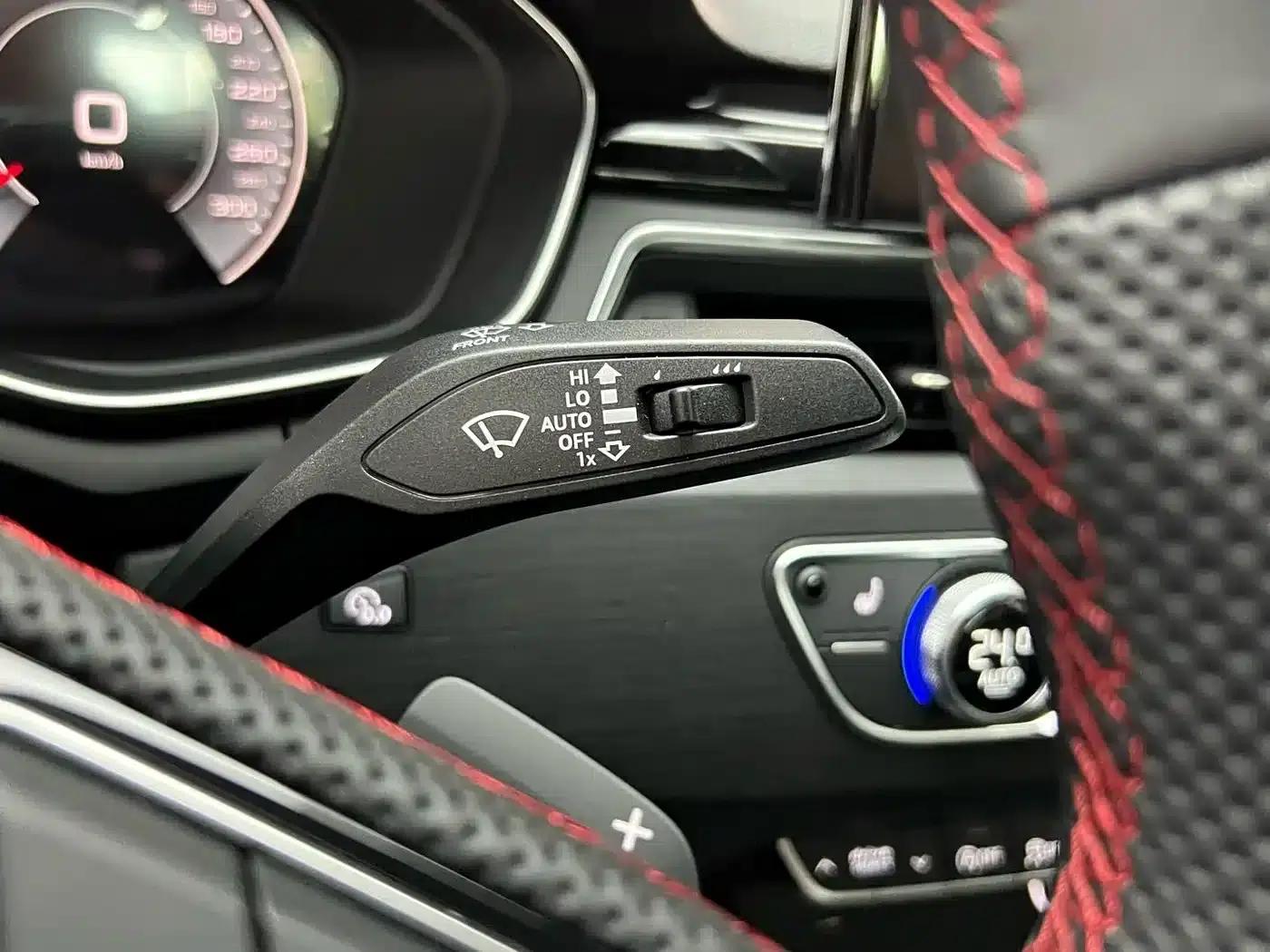 Audi A4L 2025 2 Million Unit Enjoyment Edition 40 TFSI Luxury Dynamic Model — миниатюра 23