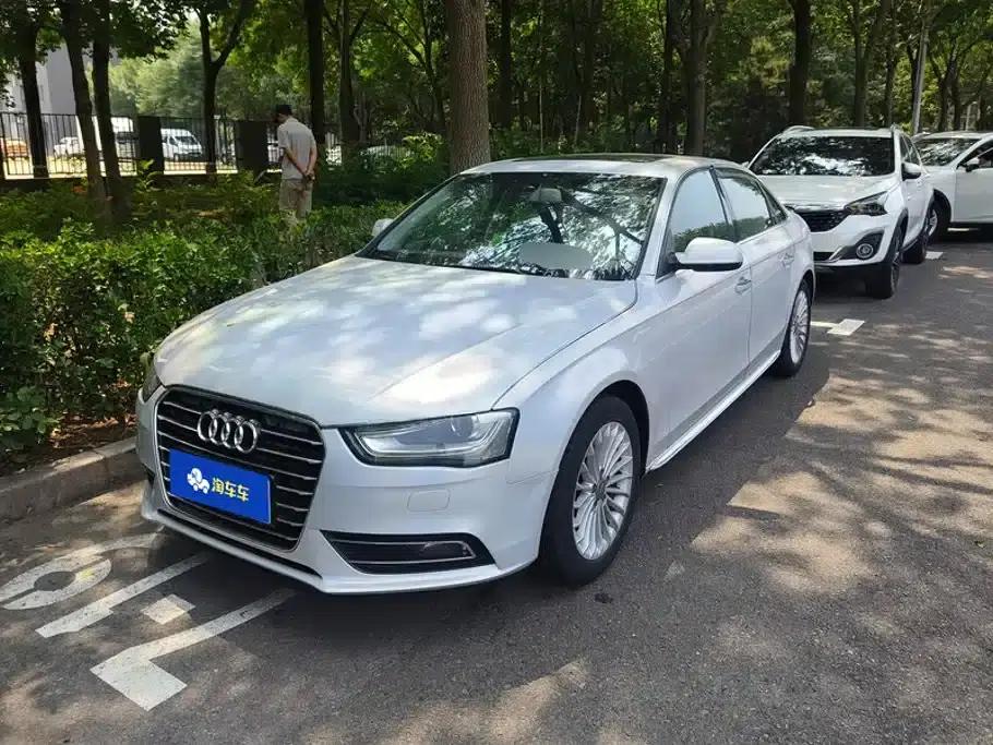 Audi A4L 2016 35 TFSI Classic Edition Automatic Standard Model — миниатюра 1