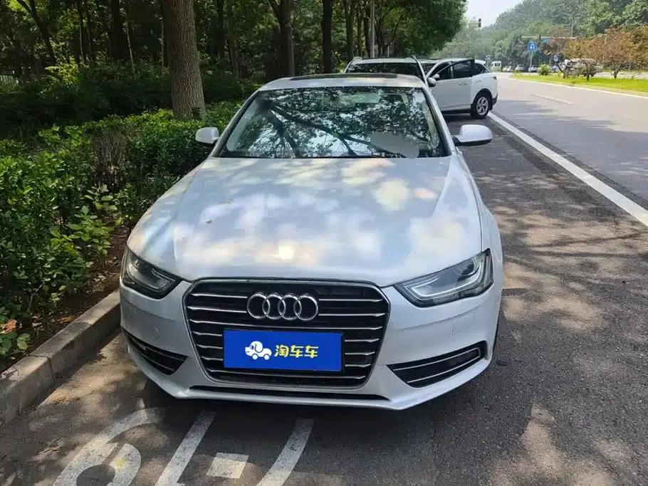 Audi A4L 2016 35 TFSI Classic Edition Automatic Standard Model — миниатюра 2