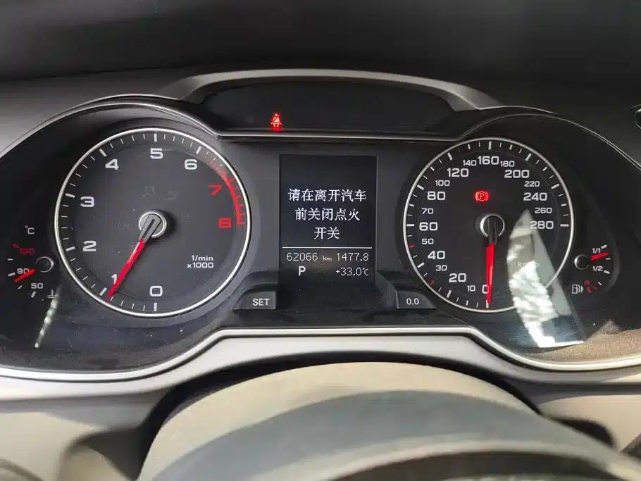 Audi A4L 2016 35 TFSI Classic Edition Automatic Standard Model — миниатюра 14
