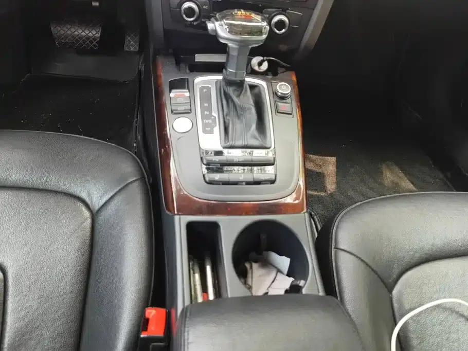 Audi A4L 2016 35 TFSI Classic Edition Automatic Standard Model — миниатюра 16