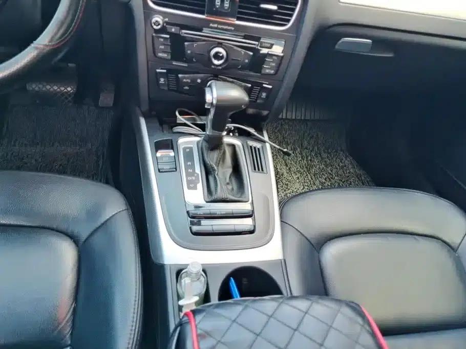 Audi A4L 2013 35 TFSI Automatic Standard Edition — миниатюра 16