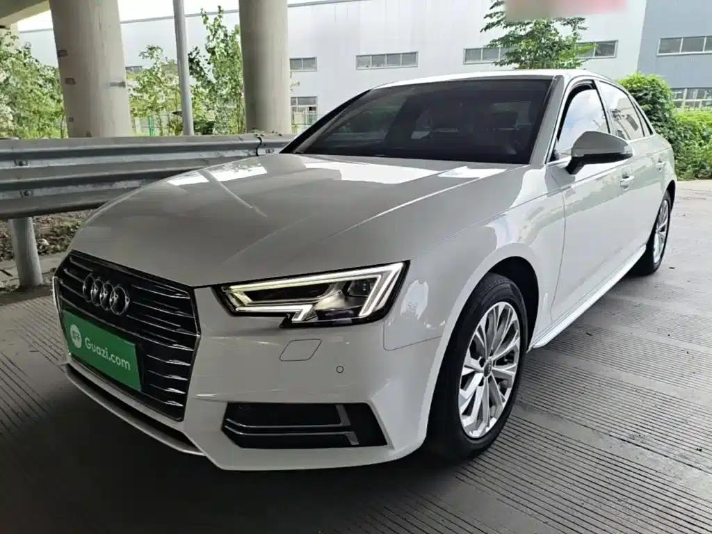 Audi A4L 2018 30th Anniversary Edition 40 TFSI Progressive — миниатюра 2