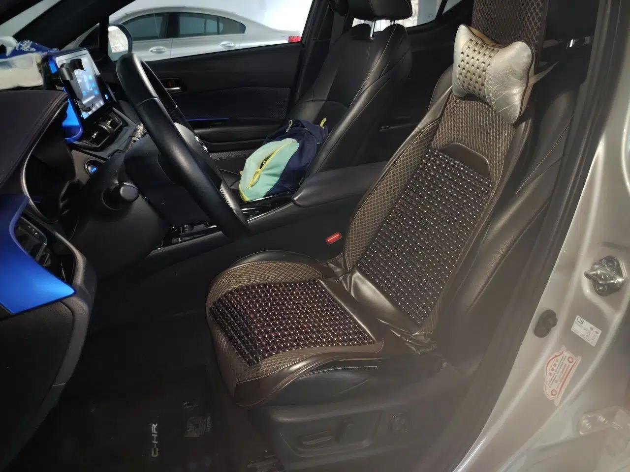 Toyota C-HR EV 2020 Luxury Sunroof Edition — миниатюра 14