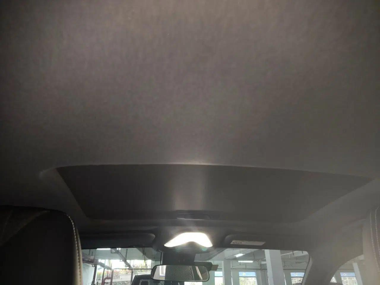 Toyota C-HR EV 2020 Luxury Sunroof Edition — миниатюра 15
