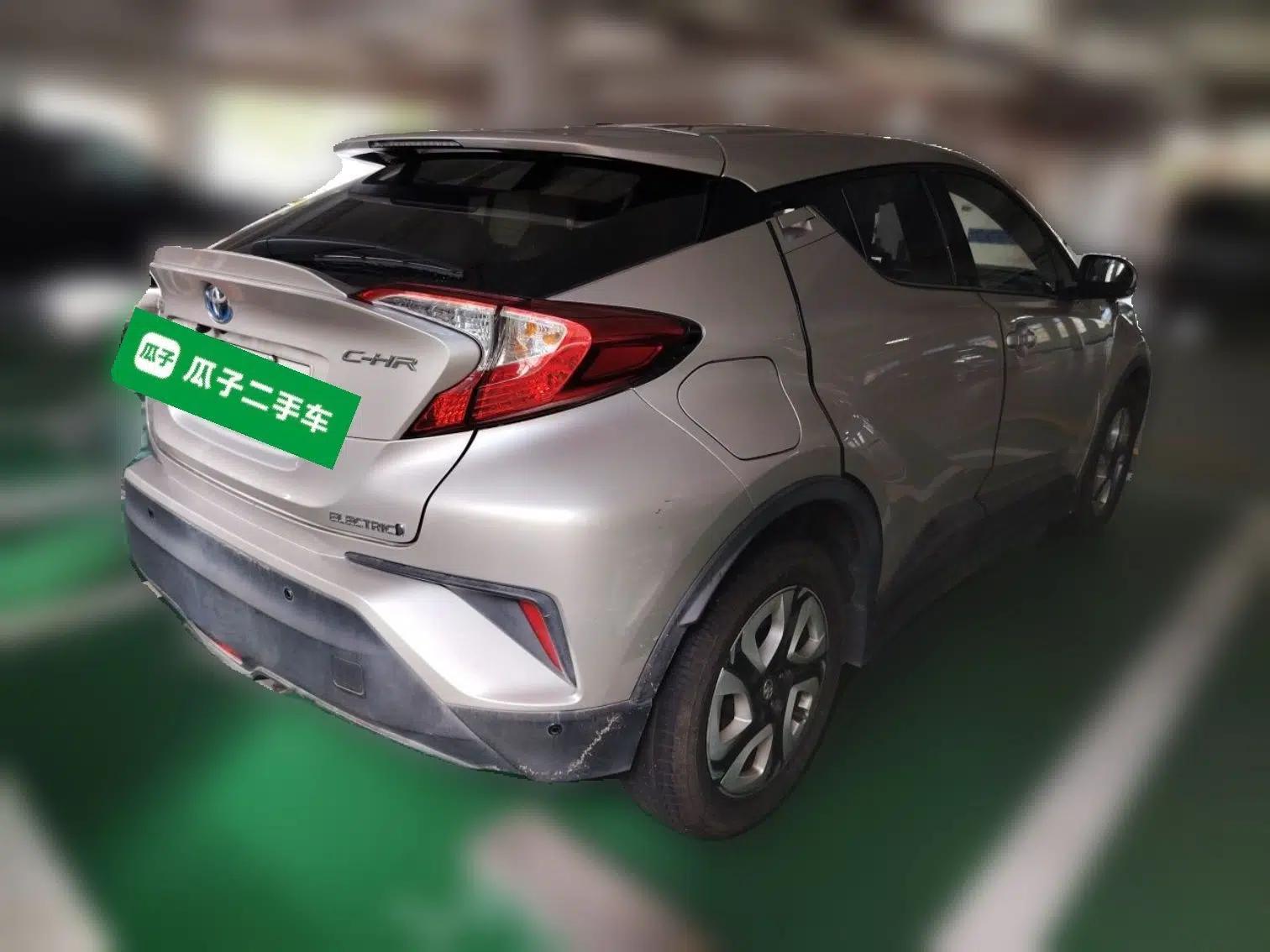 Toyota C-HR EV 2020 Luxury Sunroof Edition — миниатюра 6