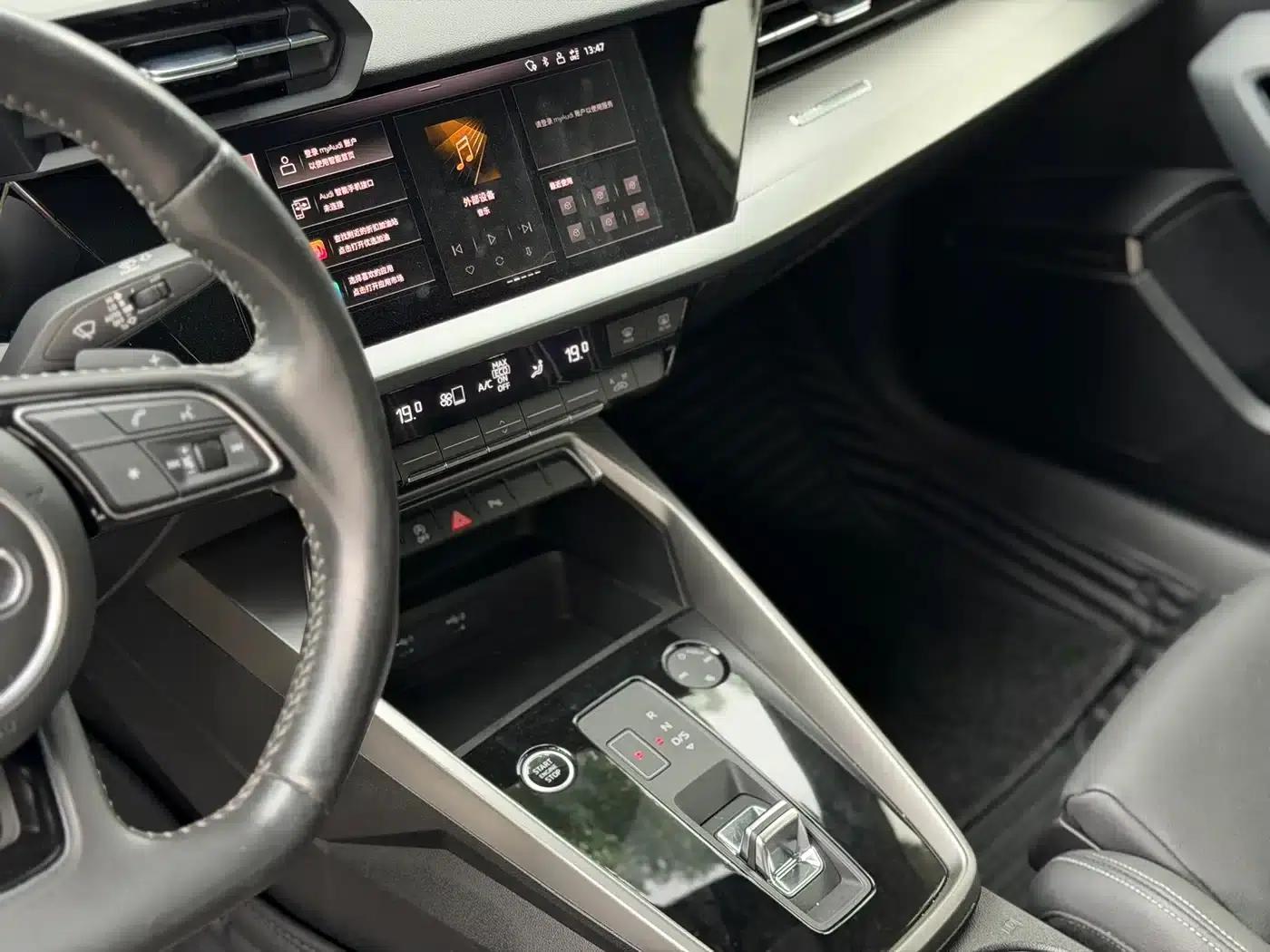2022 Audi A3 A3L Limousine 35 TFSI Fashionable Elegant Model — миниатюра 14
