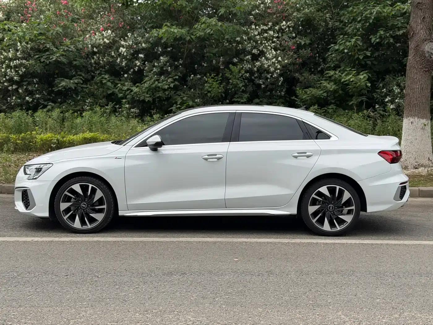 2022 Audi A3 A3L Limousine 35 TFSI Fashionable Elegant Model — миниатюра 7