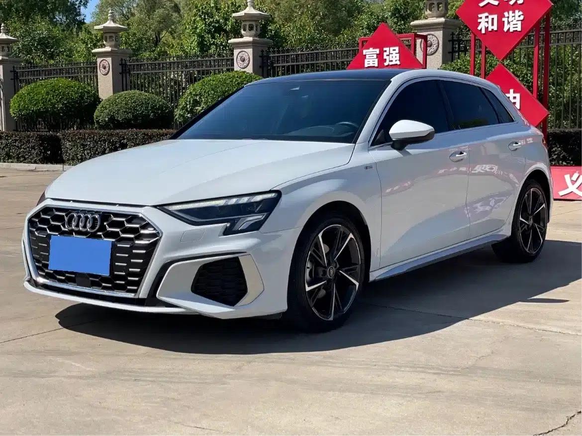 Audi A3 2022 Sportback 35 TFSI Fashion Sport — миниатюра 1