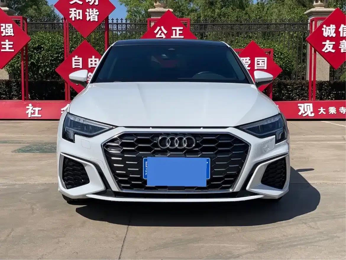 Audi A3 2022 Sportback 35 TFSI Fashion Sport — миниатюра 2