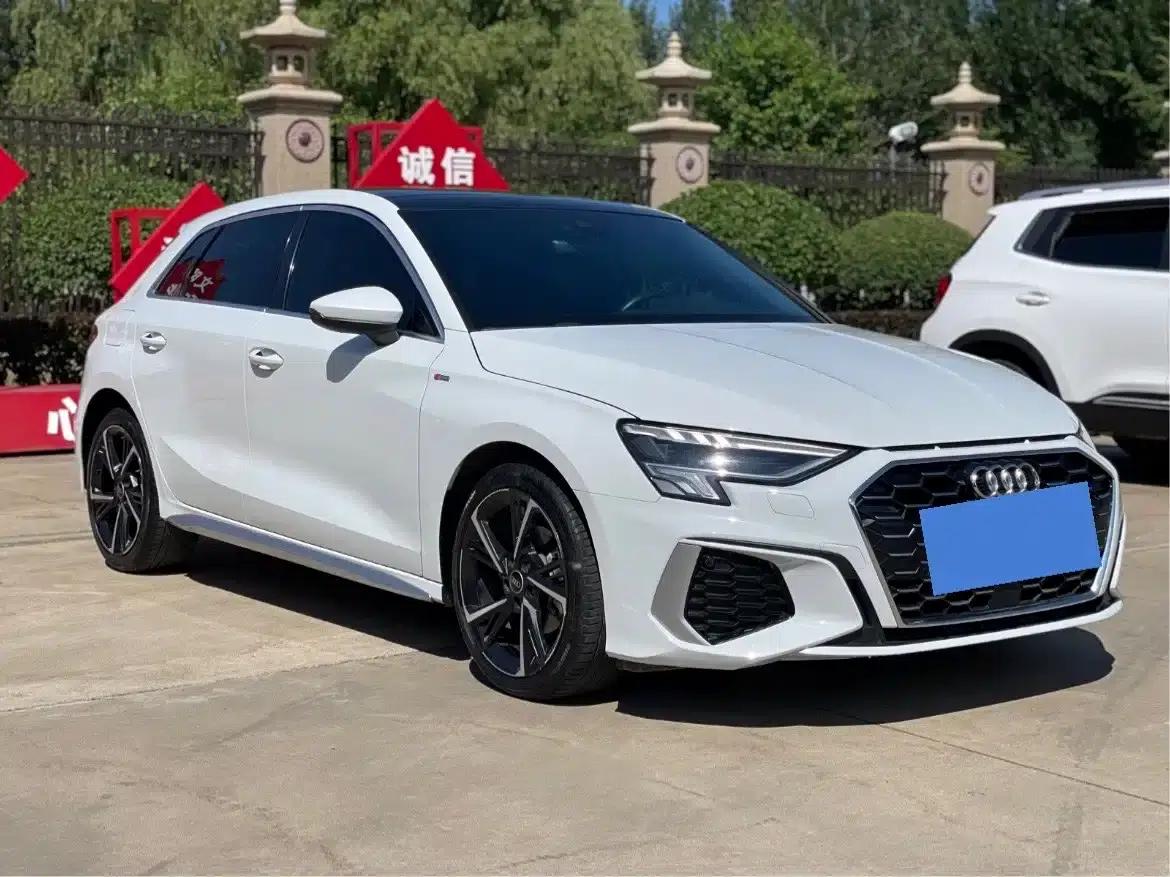 Audi A3 2022 Sportback 35 TFSI Fashion Sport — миниатюра 3