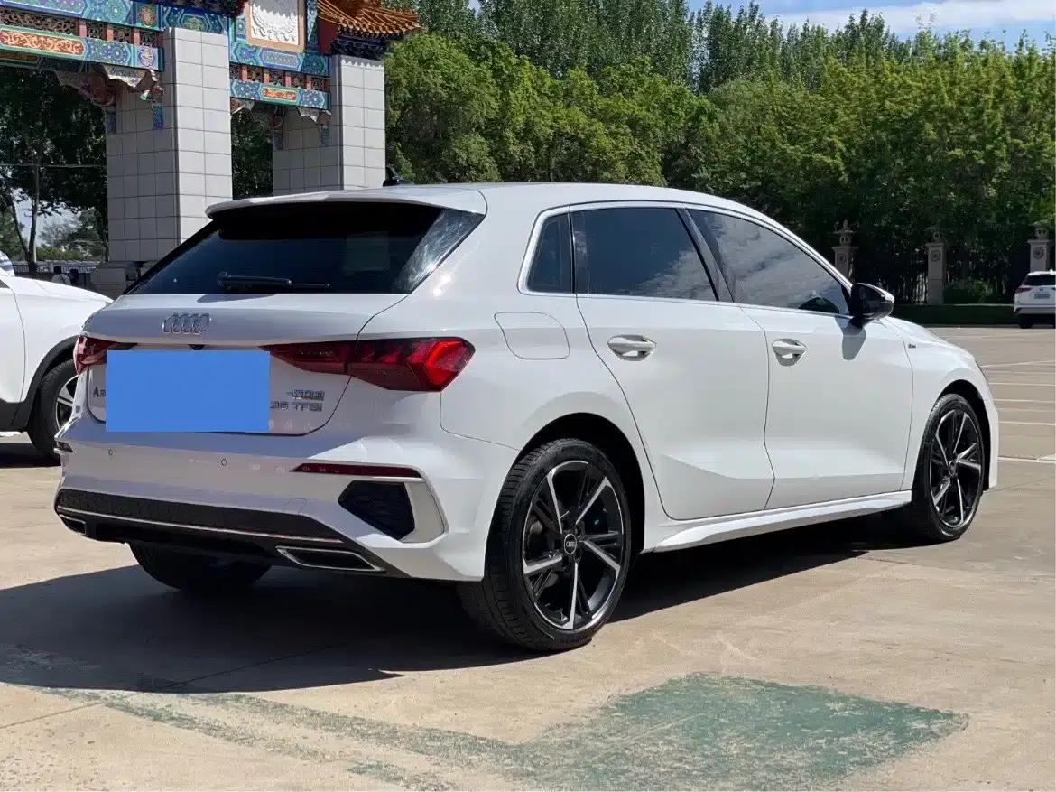 Audi A3 2022 Sportback 35 TFSI Fashion Sport — миниатюра 4