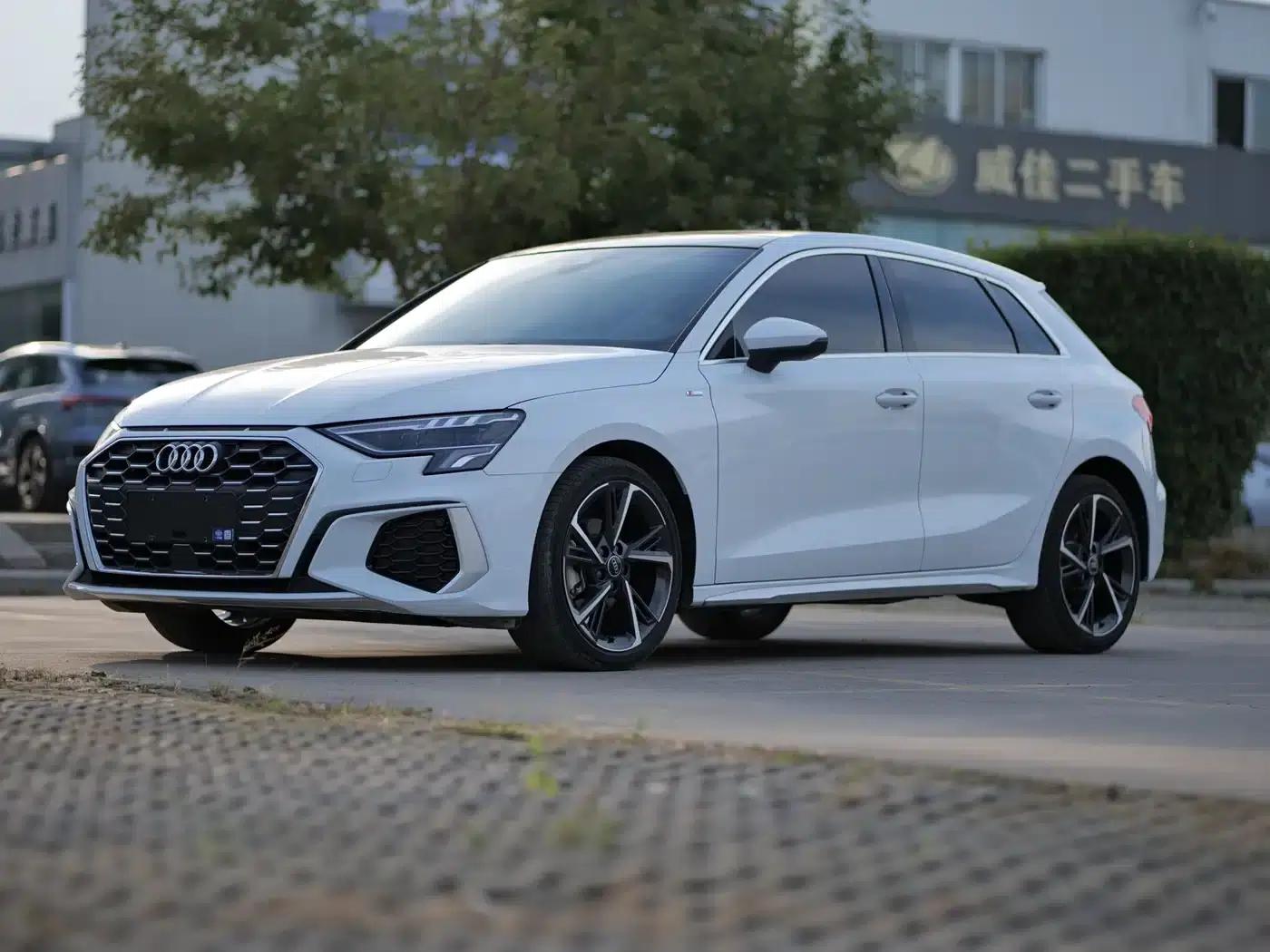 Audi A3 2022 Sportback 35 TFSI Fashion Sport — миниатюра 1