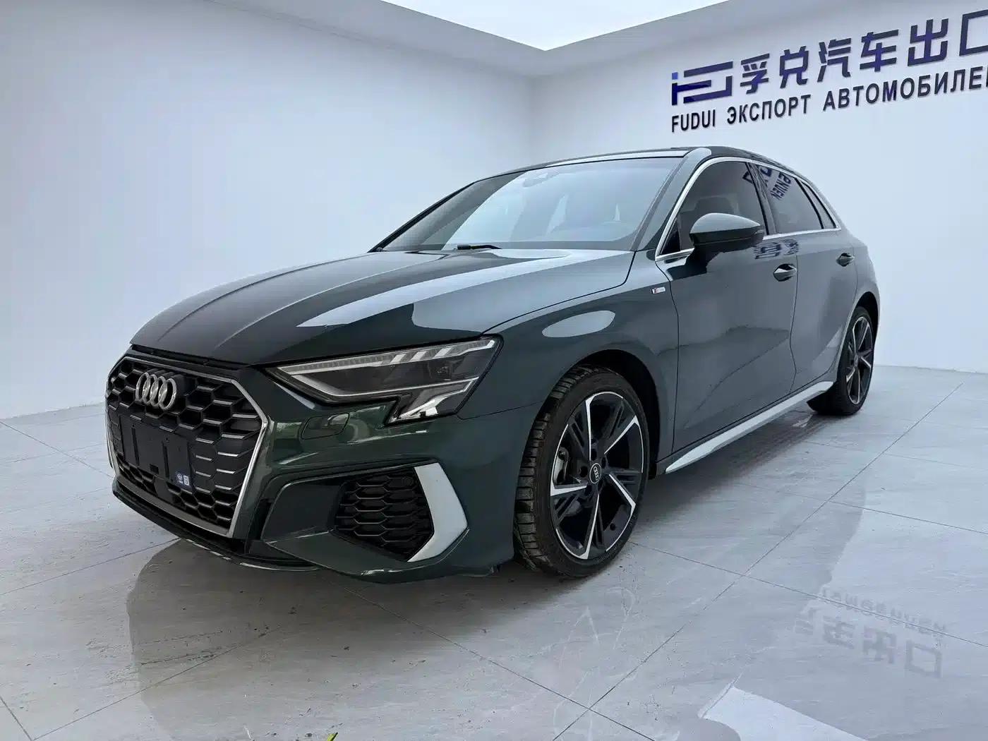Audi A3 2022 Sportback 35 TFSI Fashion Sport — миниатюра 1