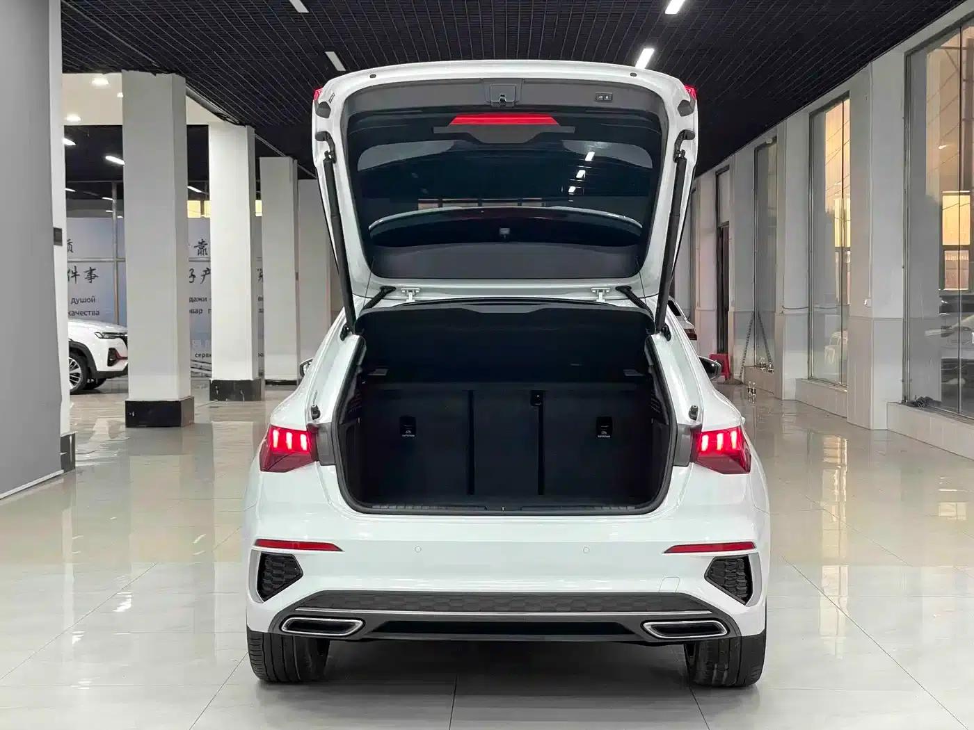 Audi A3 2022 Sportback 35 TFSI Fashion Sport — миниатюра 16