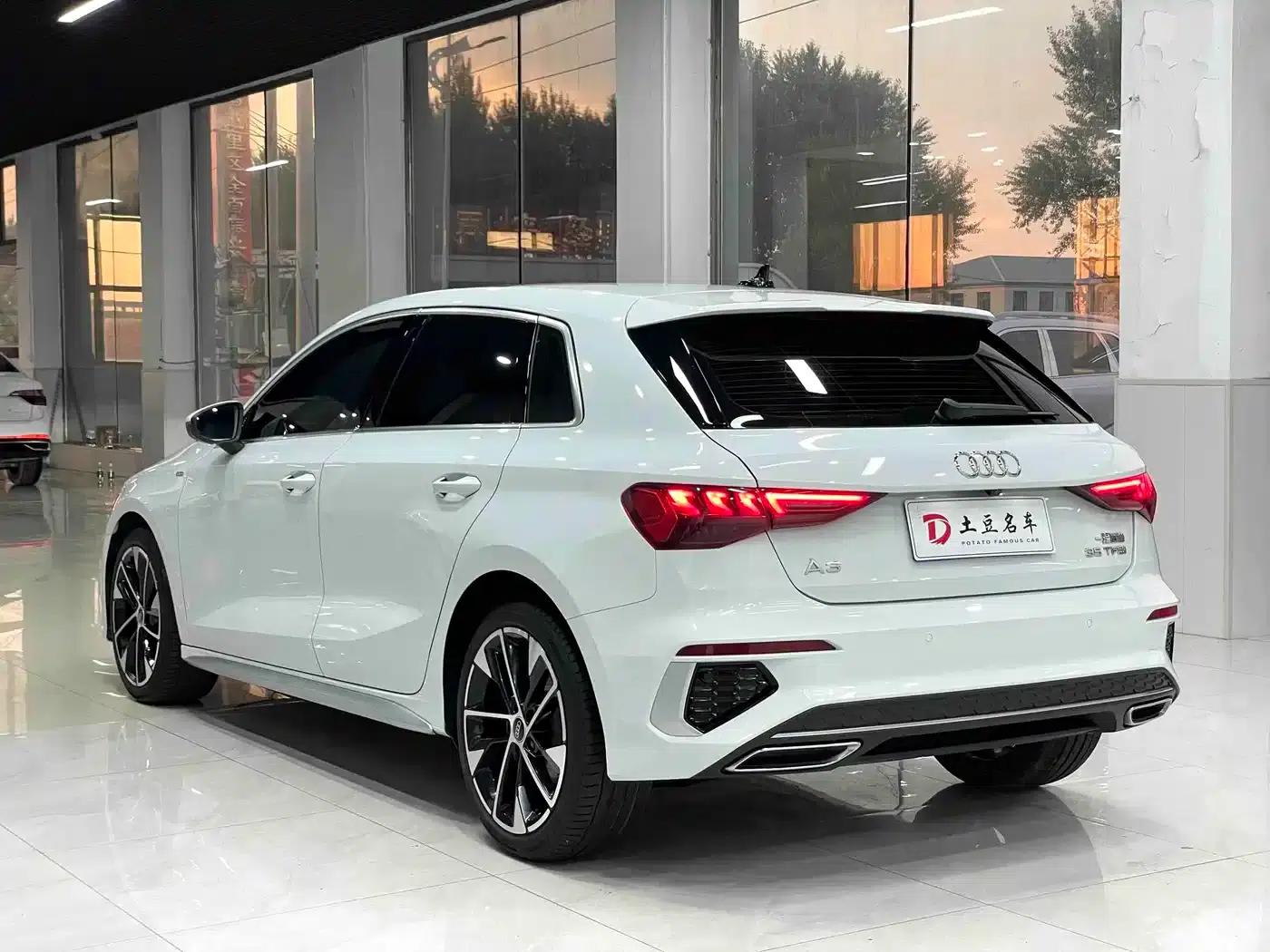 Audi A3 2022 Sportback 35 TFSI Fashion Sport — миниатюра 4