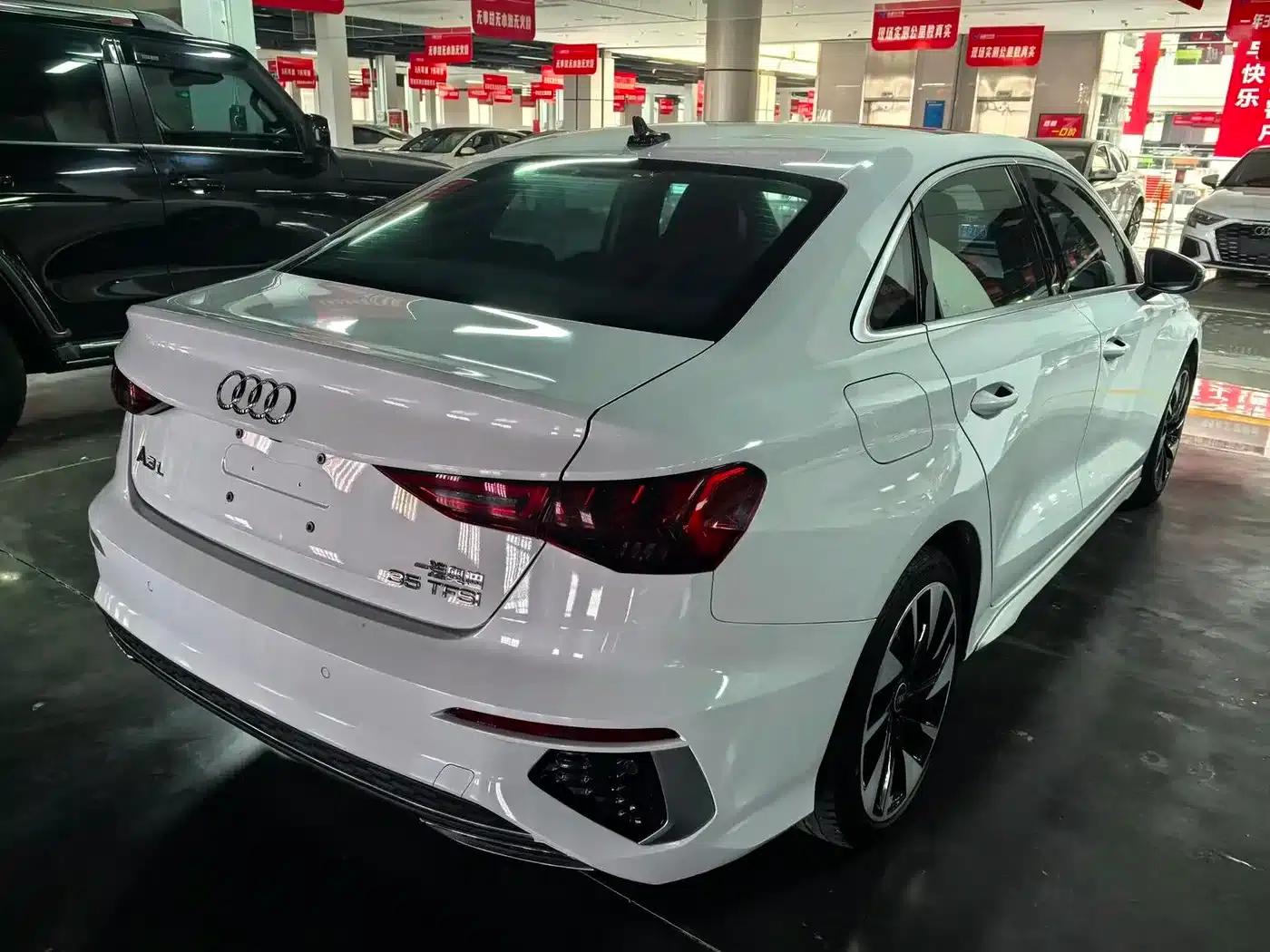 2024 Audi A3 A3L Limousine 35 TFSI Fashion Sport — миниатюра 4