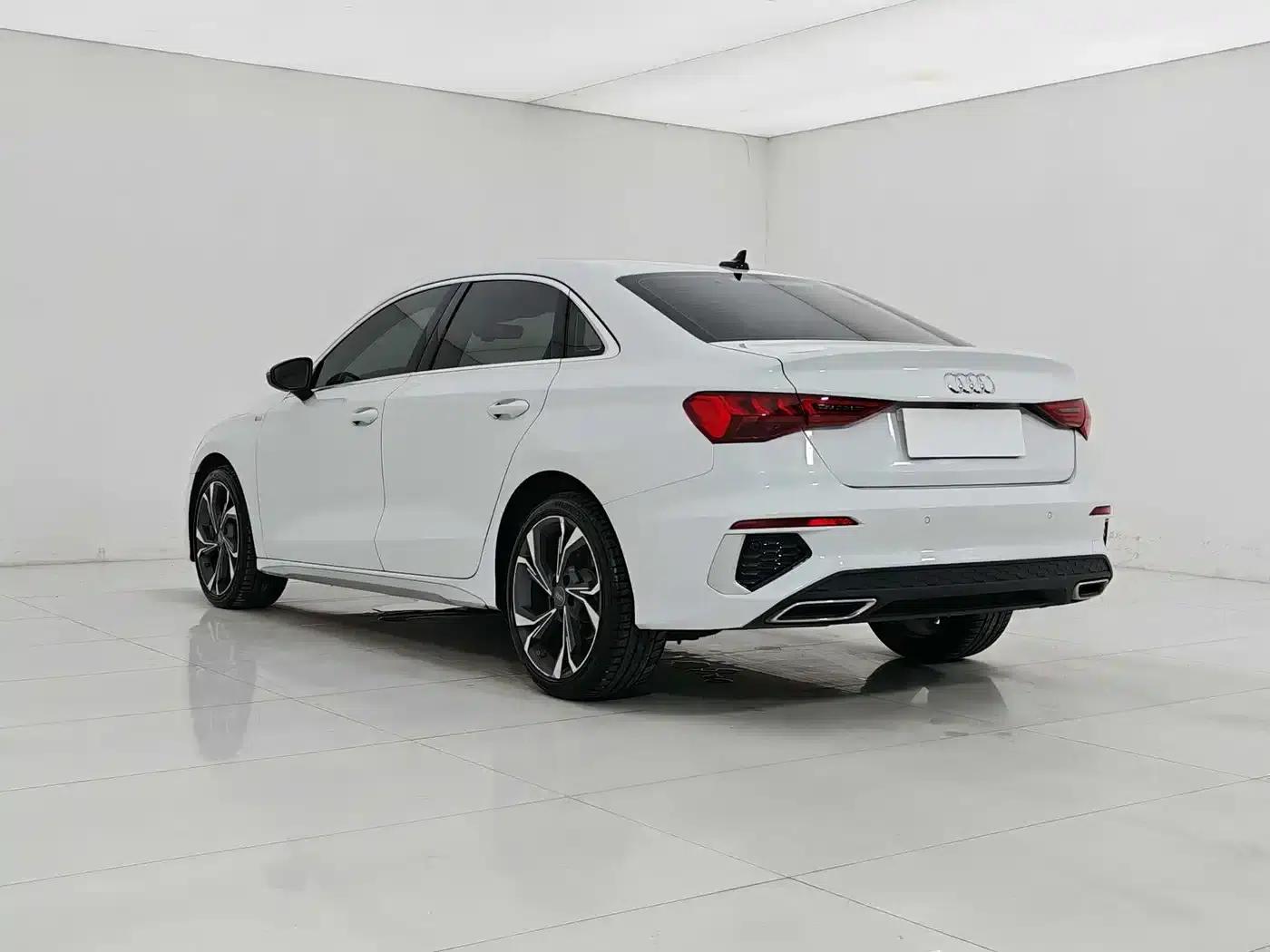 2021 Audi A3 A3L Limousine 35 TFSI Luxury Sport — миниатюра 4