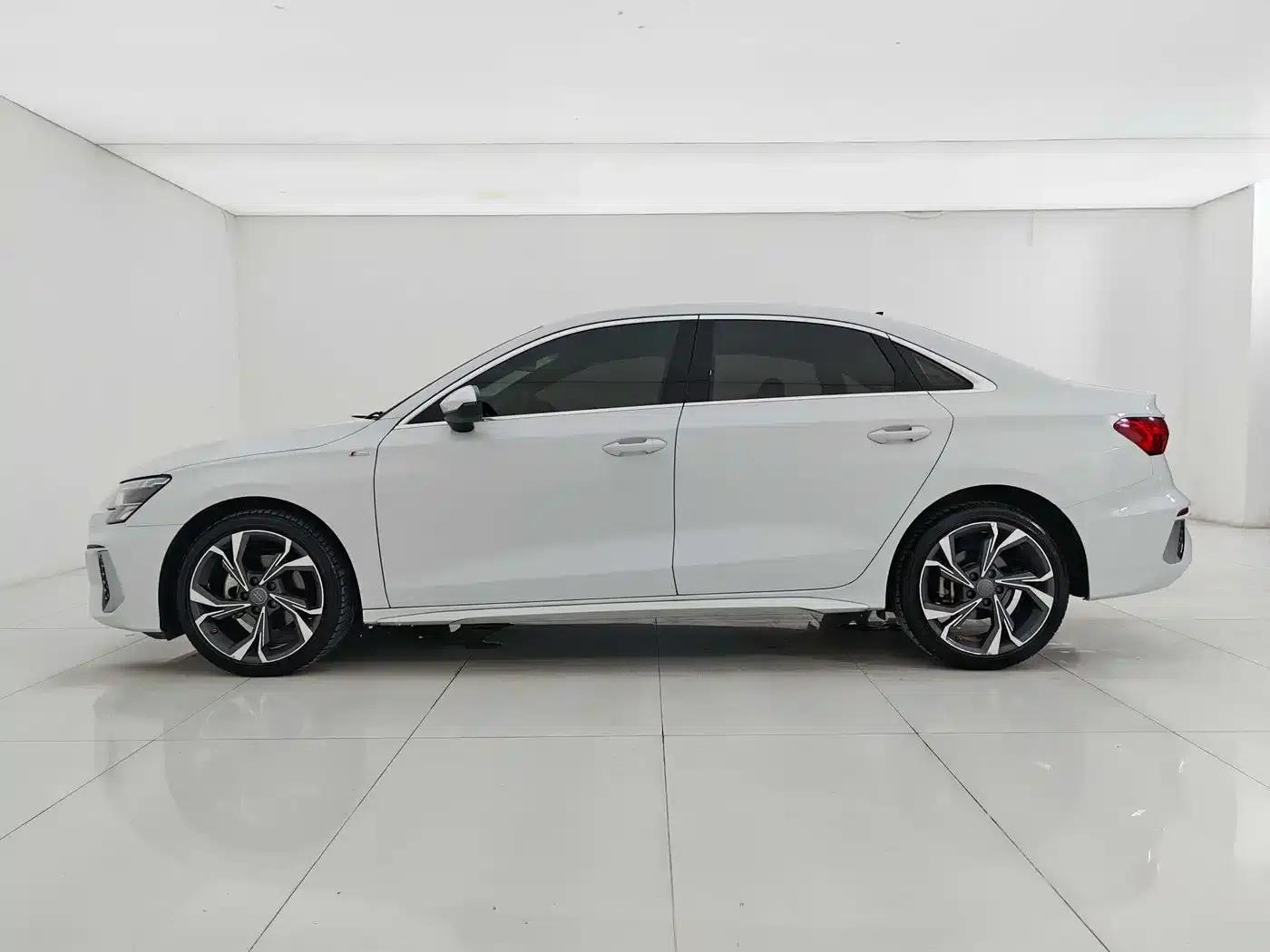 2021 Audi A3 A3L Limousine 35 TFSI Luxury Sport — миниатюра 7