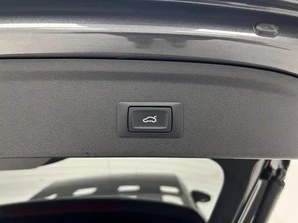 Audi A3 2021 Sportback 35 TFSI Fashion Sport — миниатюра 25