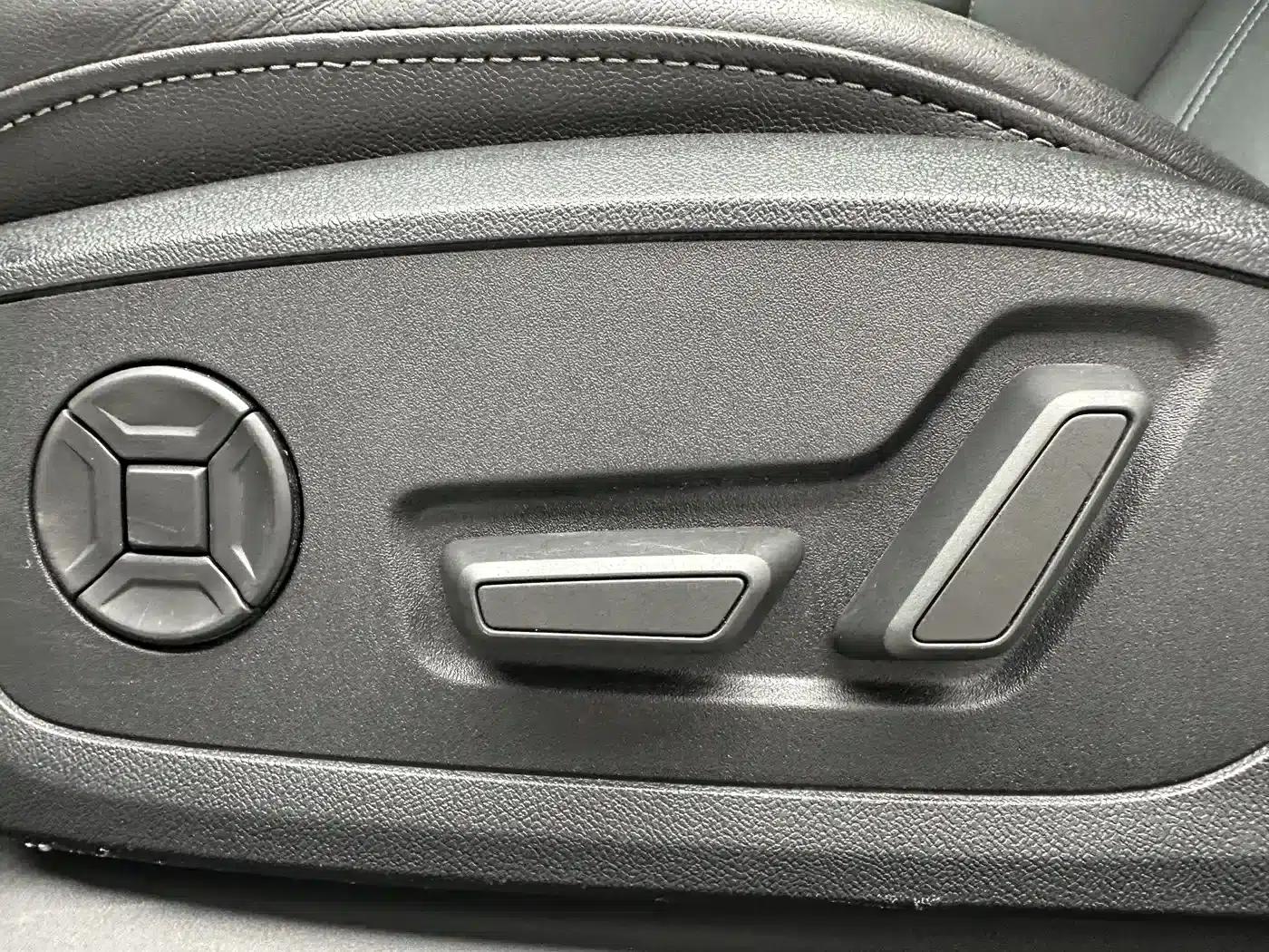 Audi A3 2024 Sportback 35 TFSI Luxury Elegance — миниатюра 12