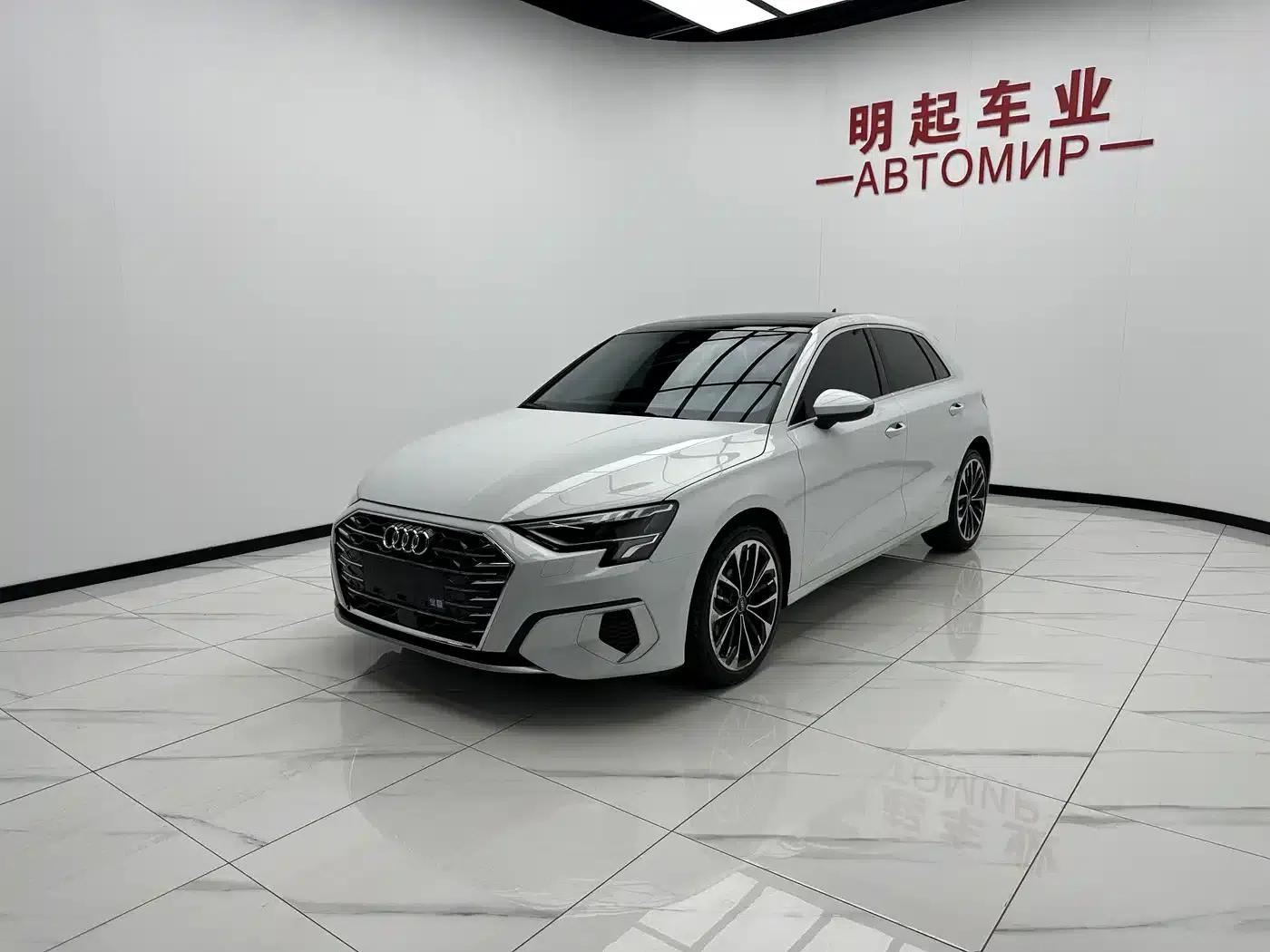 Audi A3 2024 Sportback 35 TFSI Luxury Elegance — миниатюра 4