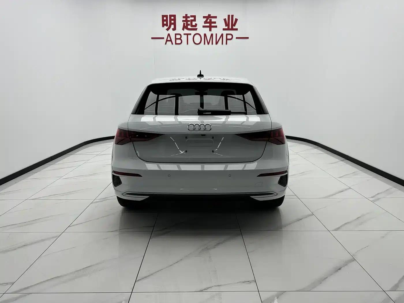 Audi A3 2024 Sportback 35 TFSI Luxury Elegance — миниатюра 10