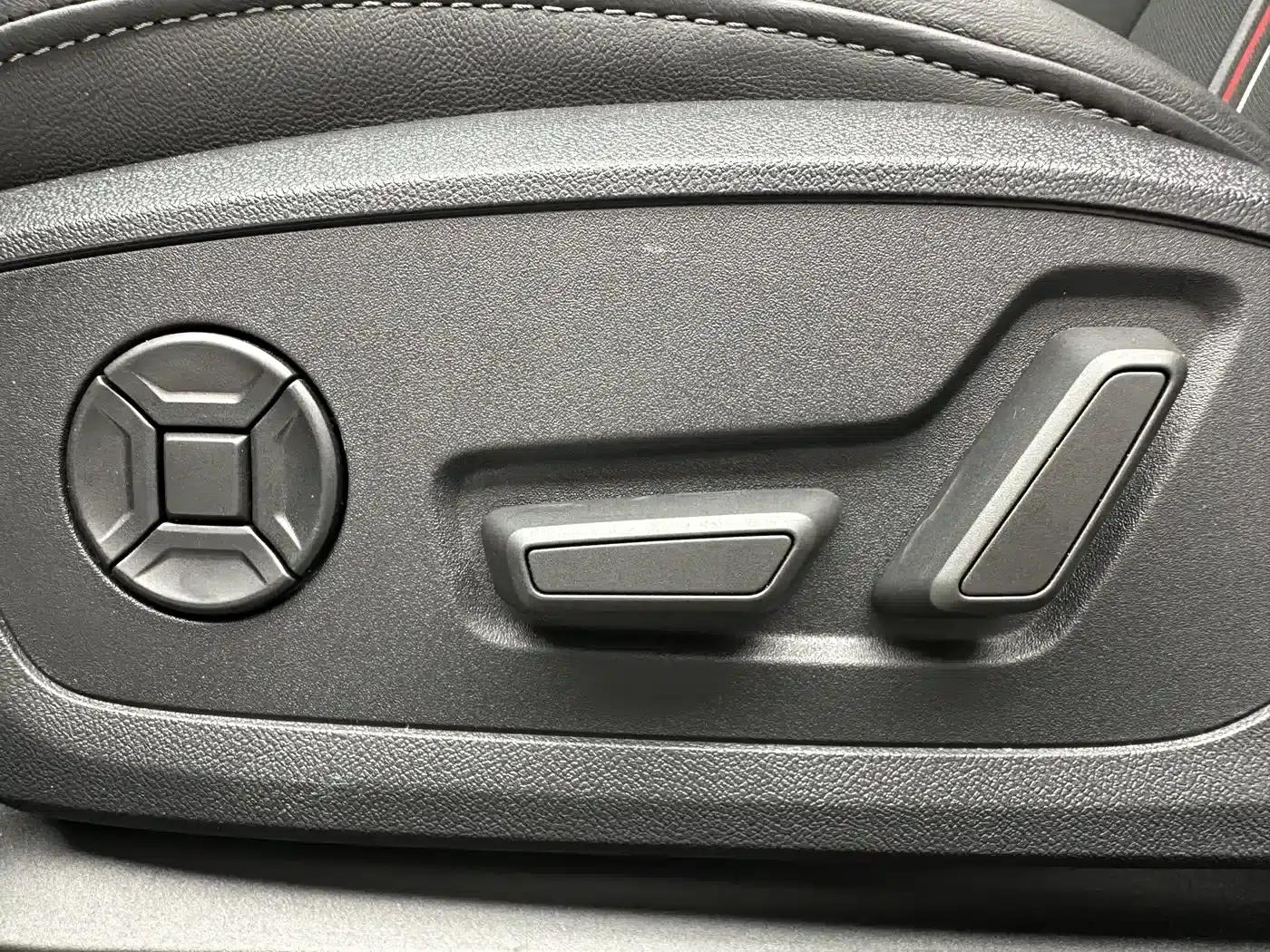 Audi A3 2023 Facelift A3L Limousine 35 TFSI Sporty Edition — миниатюра 12
