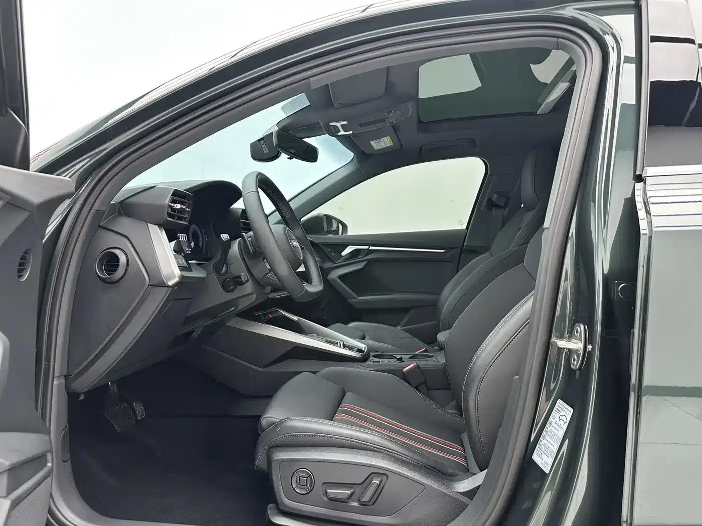 Audi A3 2023 Facelift A3L Limousine 35 TFSI Sporty Edition — миниатюра 5